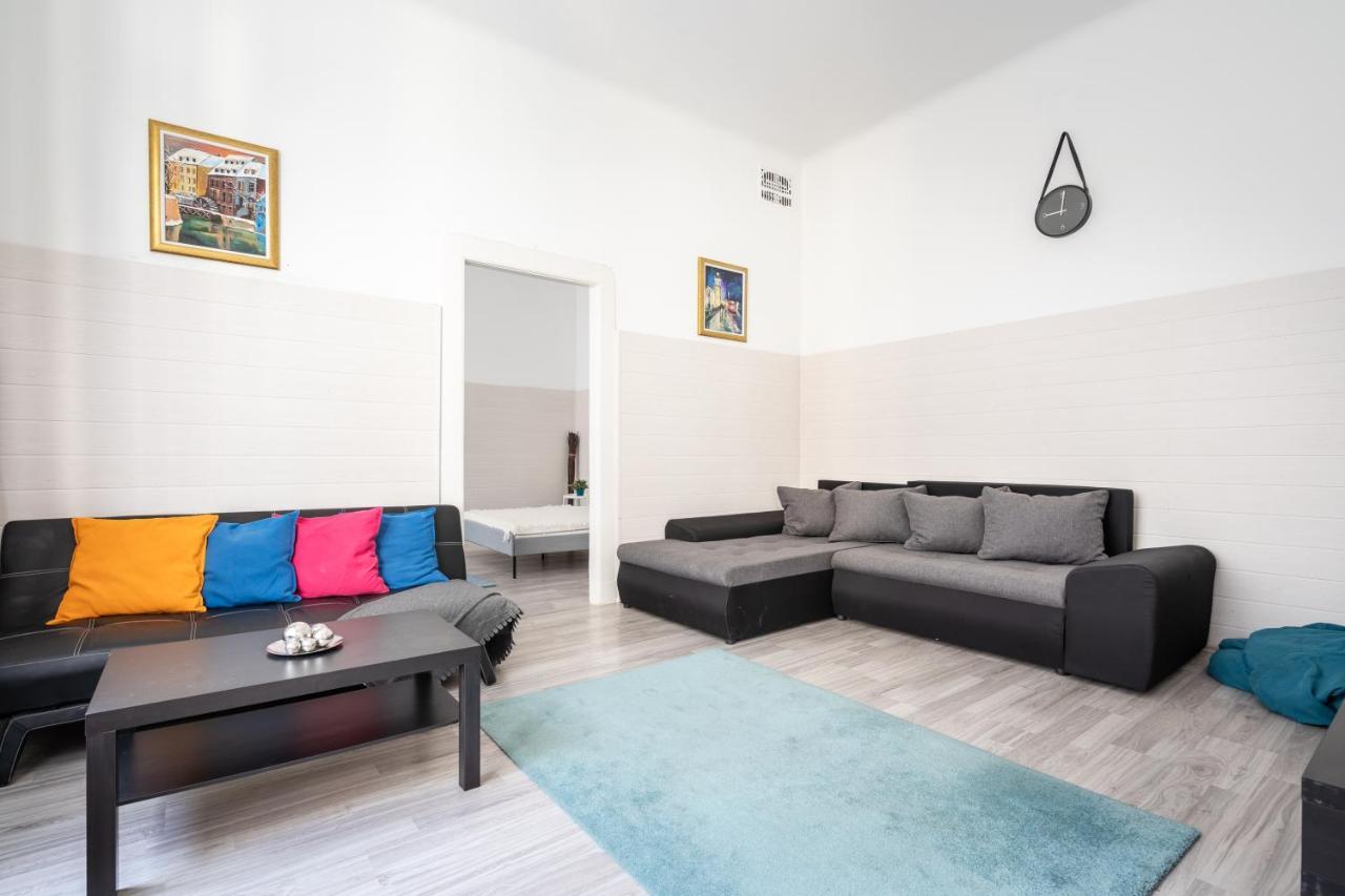 The White House Apartment Budapest Esterno foto