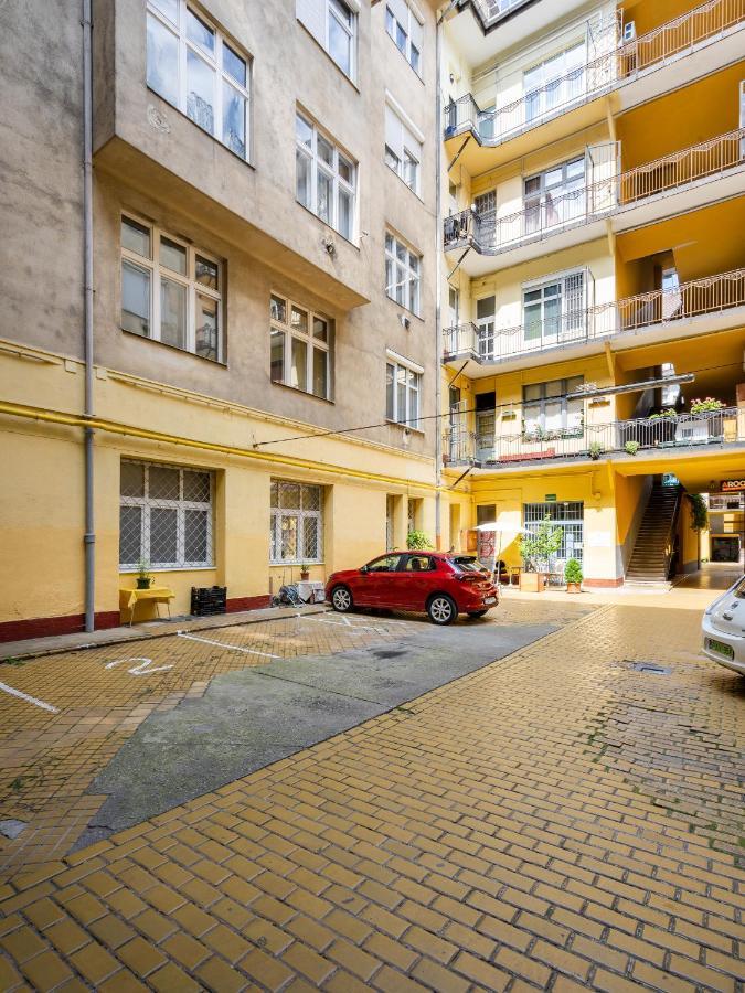 The White House Apartment Budapest Esterno foto